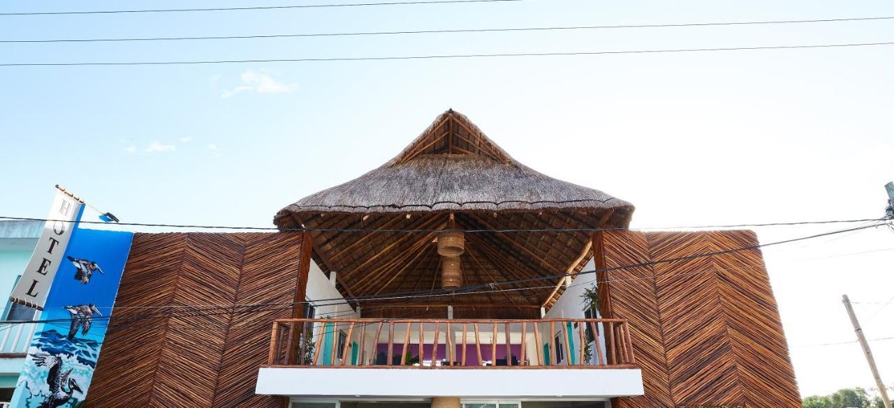 Hotel Pelicano Chiquila Exterior photo